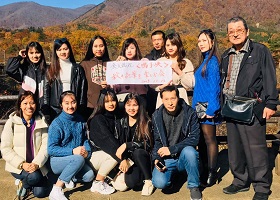 鳴子峡で紅葉狩り