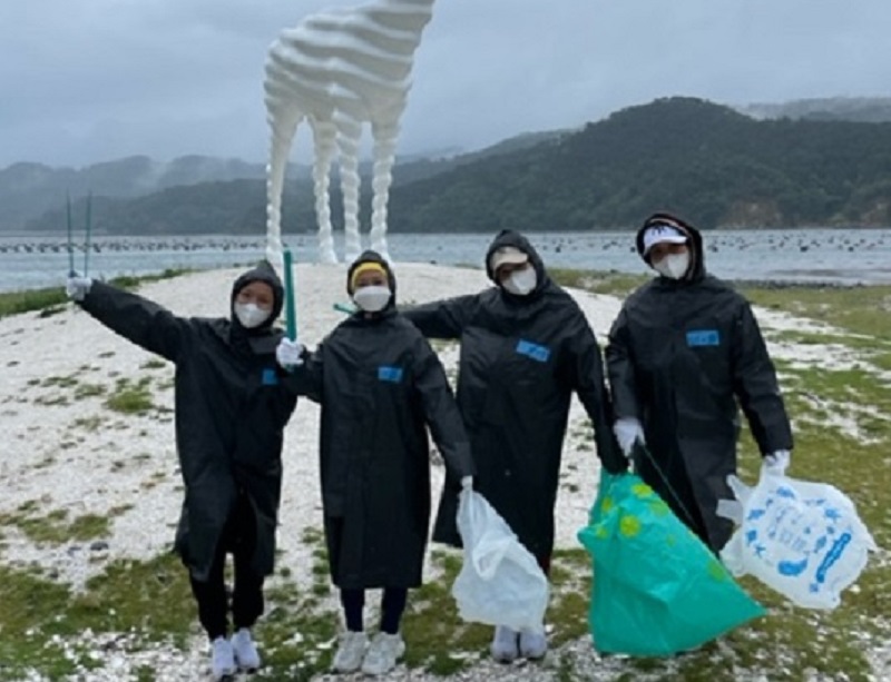 海はま掃除で日本人との交流も！